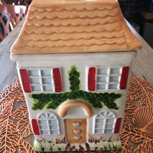 Table Tops Gallery Cottage Cookie Jar